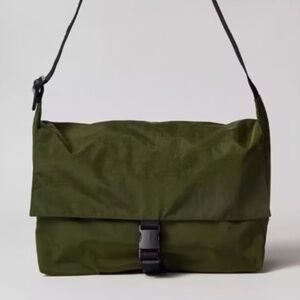 Baggu Sport Messenger - Bay Laurel - DISCONTINUED COLORWAY & STYLE